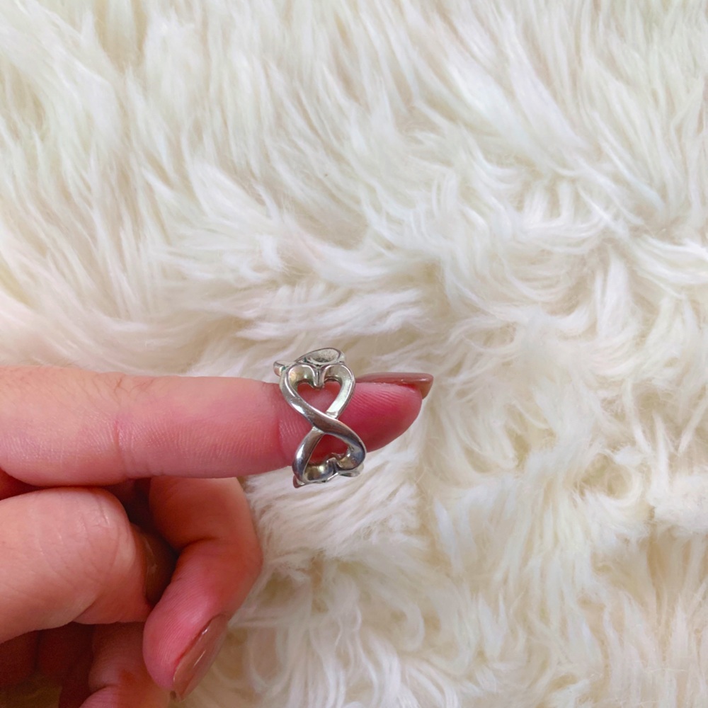 Silver heart ring